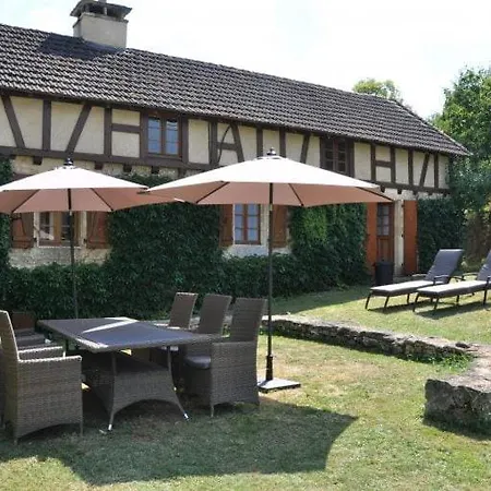 Domaine Des Grands Bois 펜션